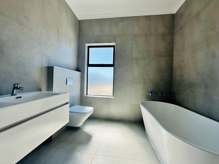 3 Bedroom Property for Sale in Sandown Western Cape